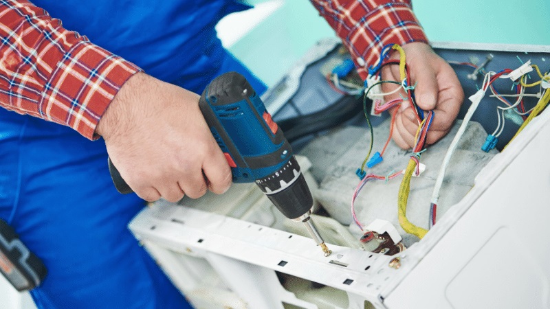 Urla LG LG çamaşır makinesi kart tamiri – Su almama arızası orijinal parça ile giderildi. - Teknik servis örneği